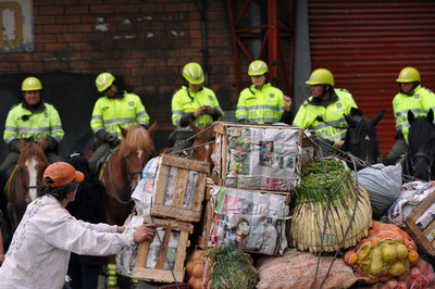 コロンビアで農業従事者らがデモ、政府補助金などを要求
