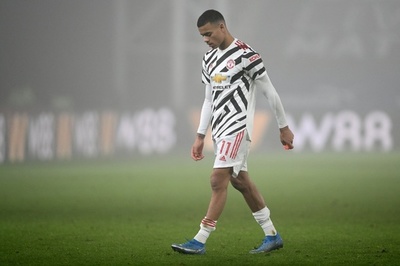 マンU、3戦連続スコアレスドロー 首位マンCとの差は14に