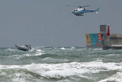 ルイ・ヴィトン・カップ準決勝7日目は強風のため延期