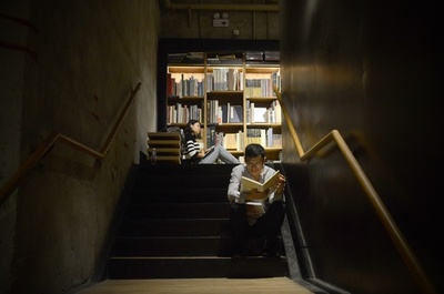 中国の犯罪小説家、22年前の殺害事件に関連し逮捕