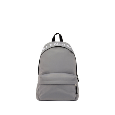 「バレンシアガ」阪急メンズ東京8/15リオープン、限定色バックパックも