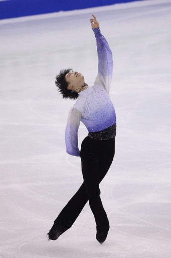 羽生が男子SP首位発進、町田2位 無良6位 GPファイナル