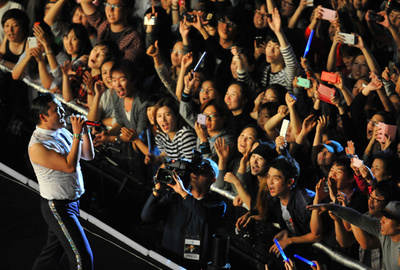 日本の「江南スタイル」への無関心、韓国では「怒り」の声