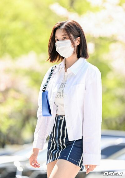 [★フォト] クォン・ウンビ、グラビアのような出勤途中 – KOREA WAVE