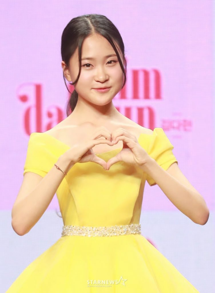 (c)STARNEWS