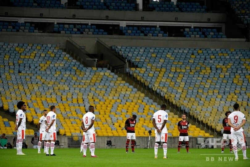 ブラジルでプロサッカー再開、時期尚早と主張する声も