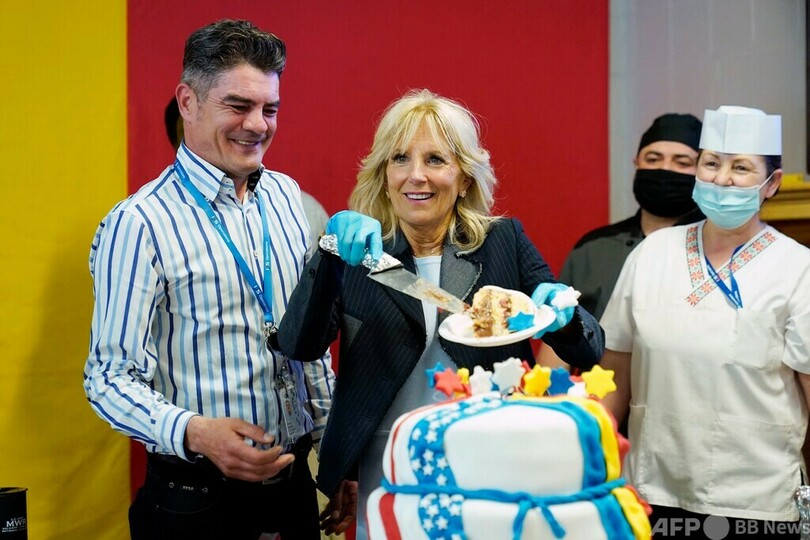 米大統領夫人、ルーマニア東部の駐留米兵を慰問