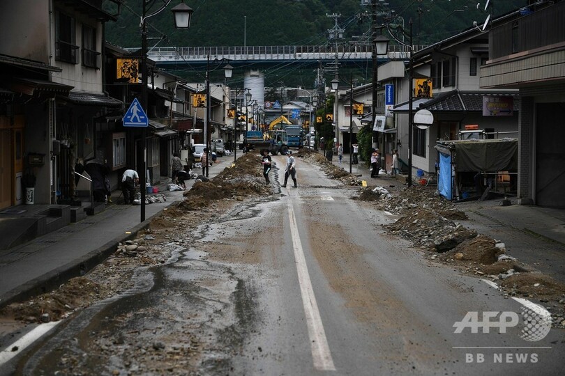 九州などの豪雨、孤立地域で救助続く 死者58人に
