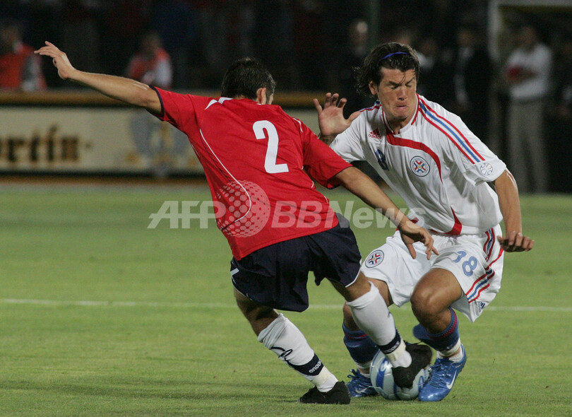 パラグアイ アウェーでチリに快勝し首位に浮上