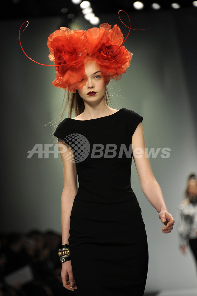 ＜11/12年秋冬ミラノコレクション＞ロッコ バロッコ