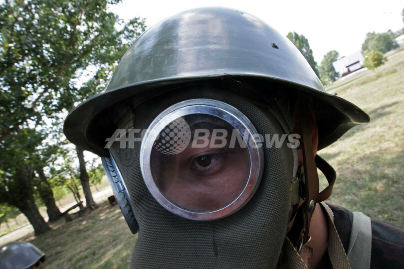 「気分は兵士」子どもたちのサマーキャンプ、ハンガリー