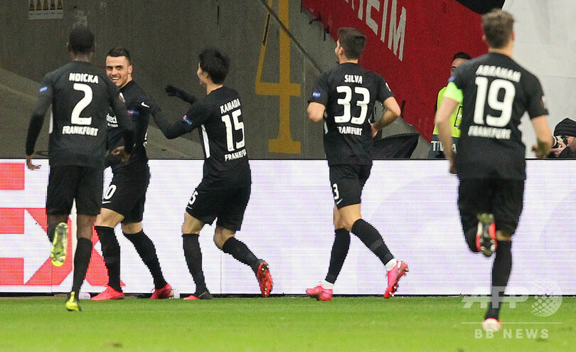 鎌田がELでハットトリック！ フランクフルトが16強に大きく前進