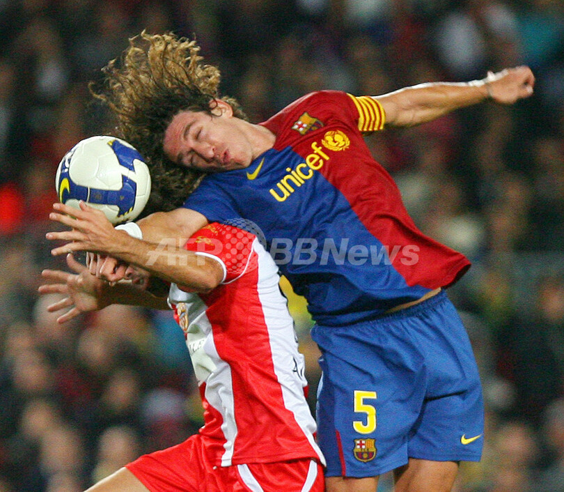 バルセロナ 5ゴールを奪い暫定首位に