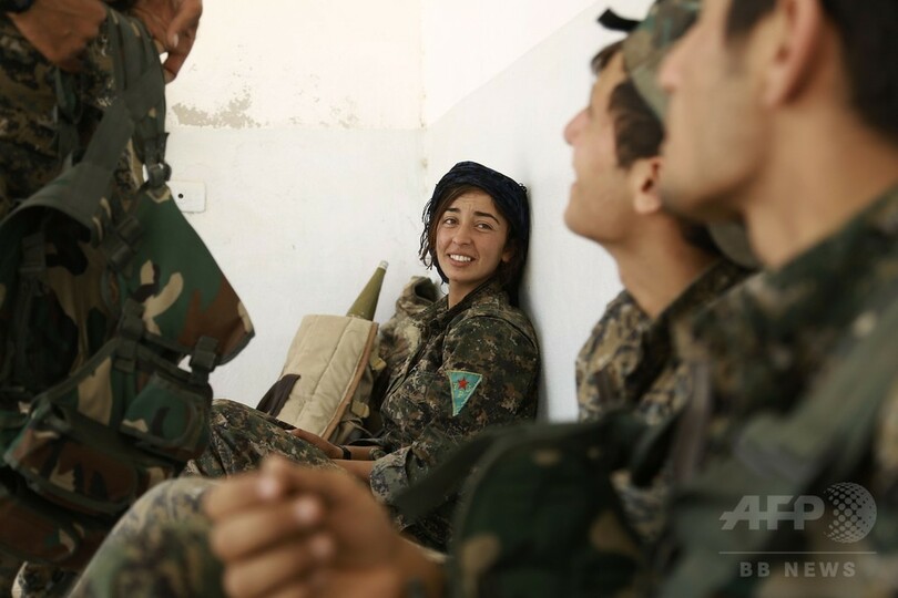 米兵がクルド人民兵部隊の記章着用、トルコが激怒