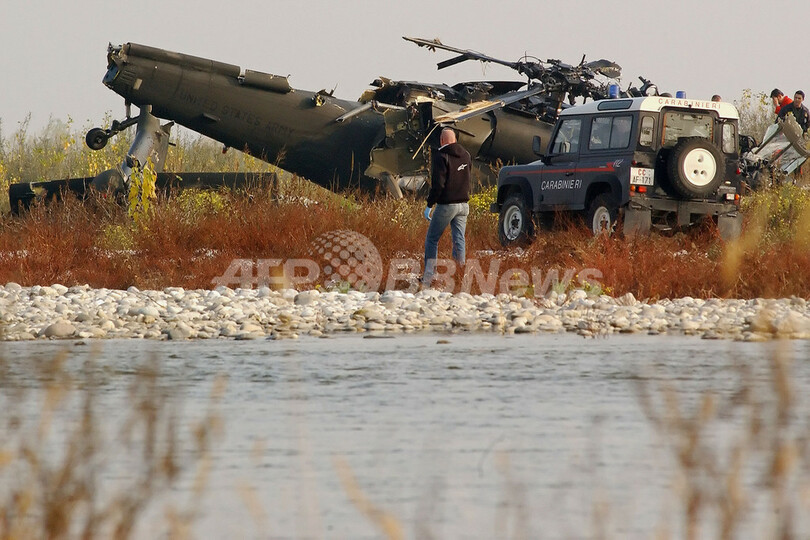イタリア北東部で米軍ヘリ墜落