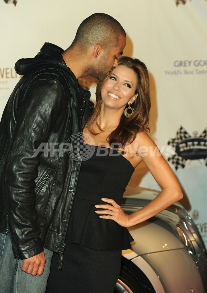 エヴァ・ロンゴリアさん、離婚を申請