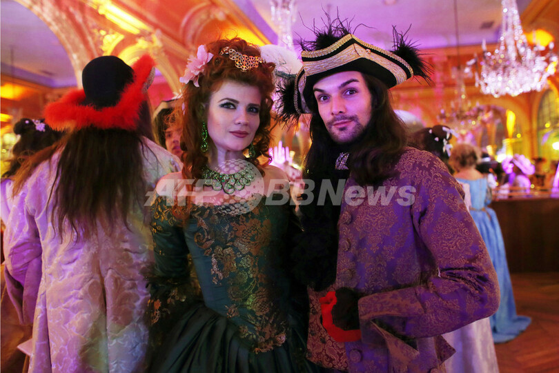 17世紀の舞踏会を丸ごと再現、仏ベルサイユ