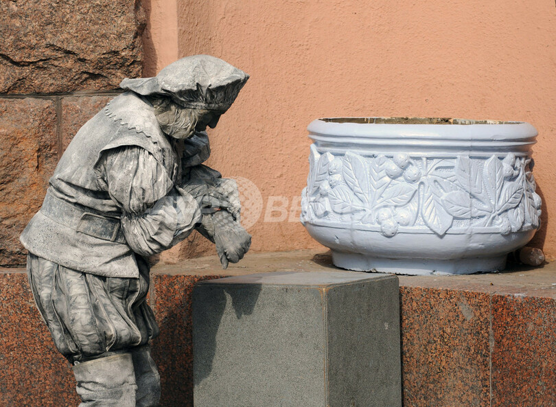 本物そっくり、キエフの「生きた彫像」はいたずら好き?