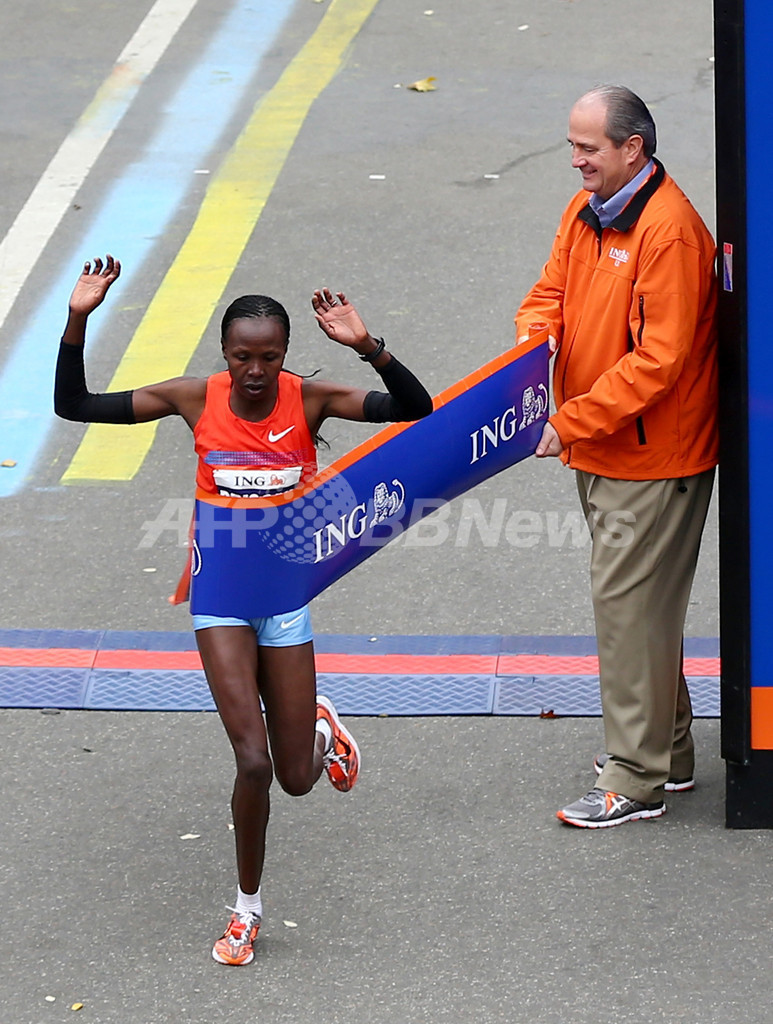 ジェプトゥーが女子の部で優勝、NYマラソン
