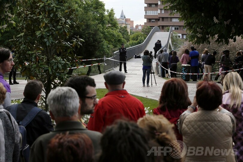 女性政治家射殺容疑で母娘を逮捕、解雇の報復か スペイン