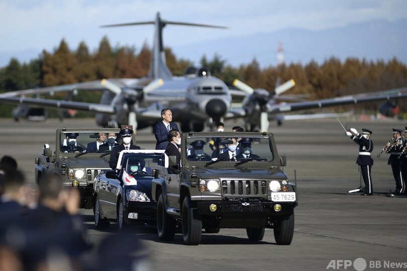 菅首相、航空観閲式に出席 空自入間基地
