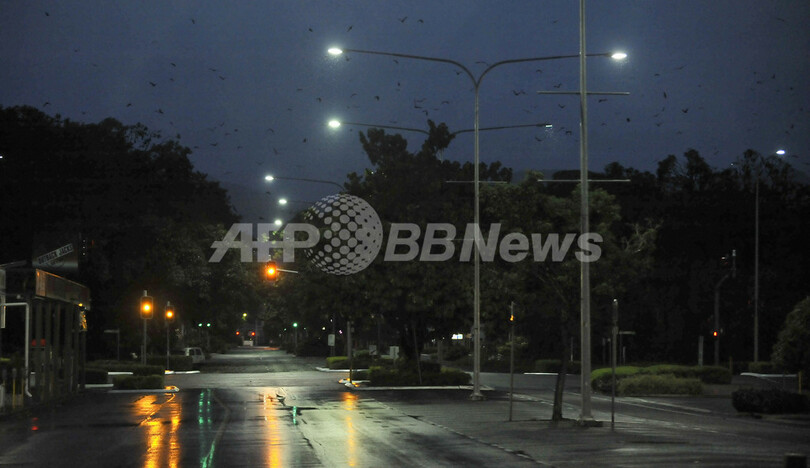 超大型サイクロン「ヤシ」、豪北東部に上陸