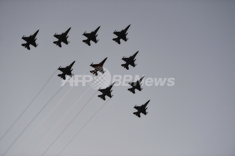 オランダ新国王誕生、空軍も祝福