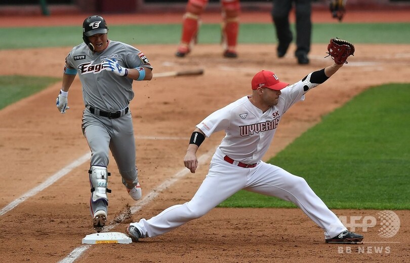 ファンなし、唾吐きなし 韓国プロ野球が開幕