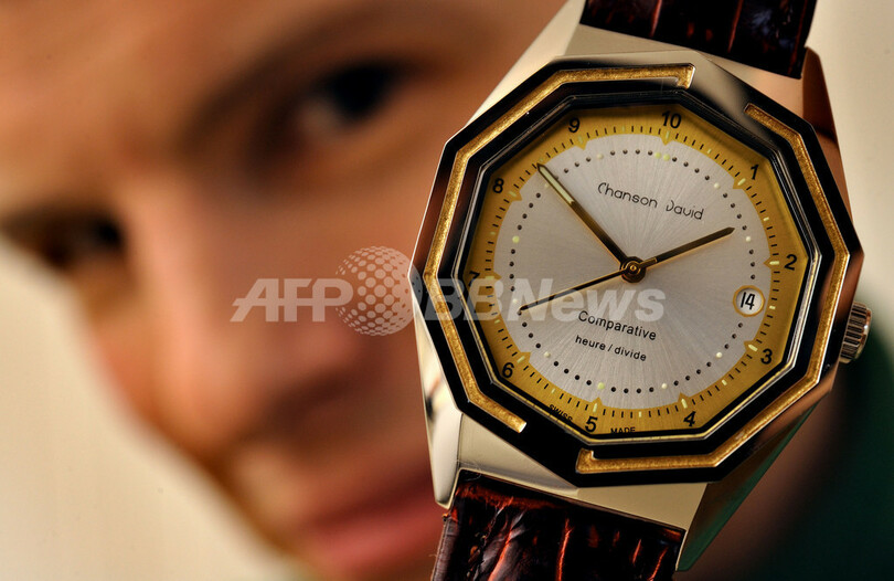 時計も十進法が最新式？文字盤が「10」までしかない腕時計