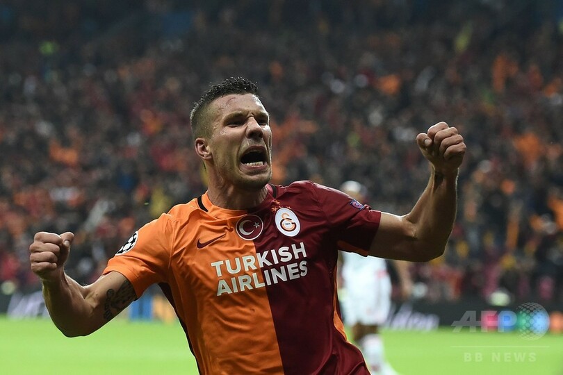 ポドルスキが6月に神戸入団へ、3年18億円で合意 地元紙