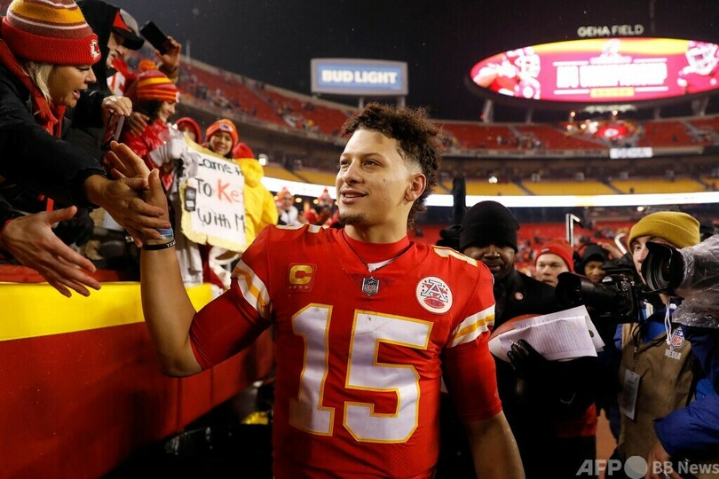 チーフスが5季連続でカンファレンス決勝へ、イーグルスも勝ち上がり