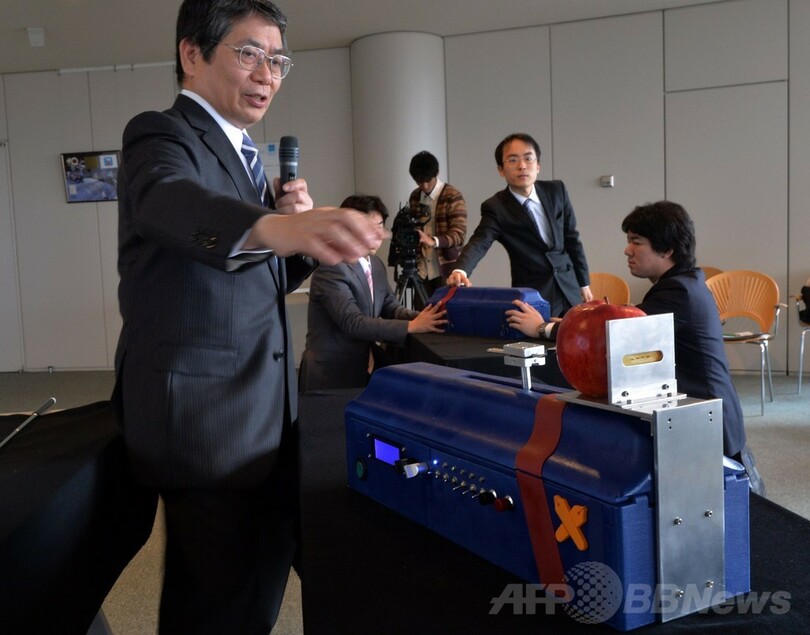 無線で「力」を送受信、慶應大が研究開発