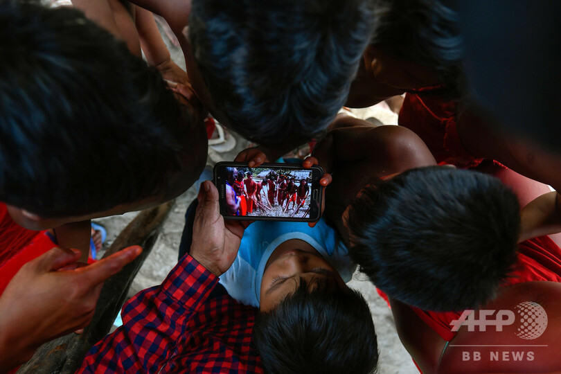 二つの世界をまたにかけるアマゾン奥地の先住民【再掲】