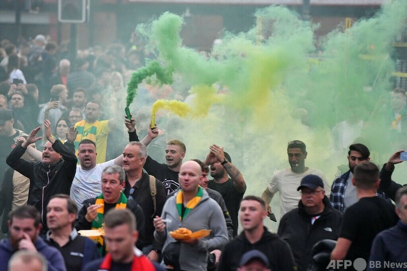 マンUファンが抗議デモ オーナーのグレーザー家に怒り