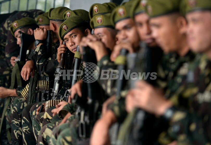 豪雨に新たな熱帯低気圧 苦しめられるフィリピンの台風被災者