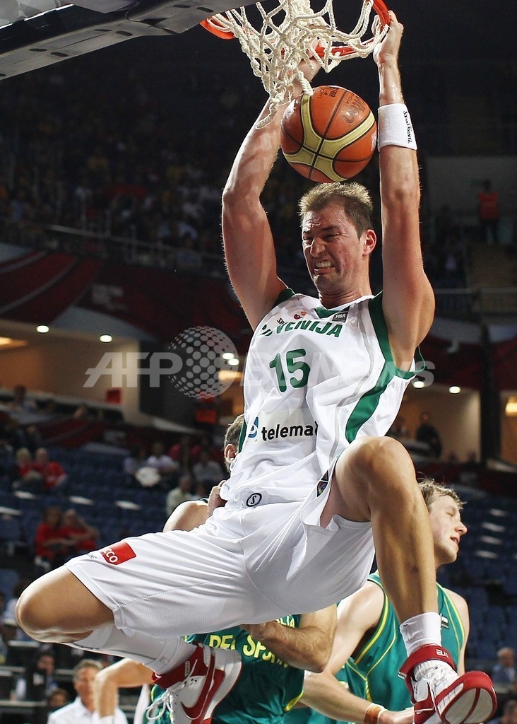 スロベニアとトルコが準々決勝進出、世界バスケ