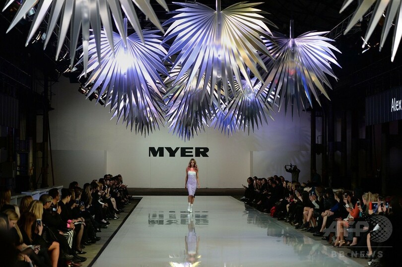 ミス・ユニバースも登場、豪百貨店主催のファッションショー