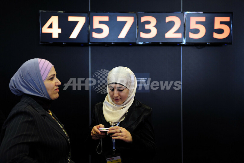 たばこが原因の死者数を刻む「死の時計」、スイス・ジュネーブに