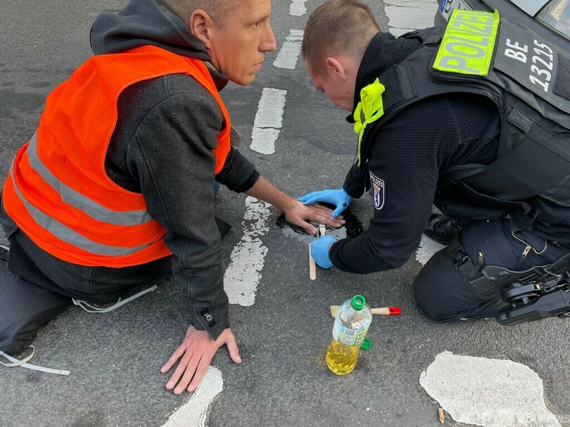 165億円のモネ作品にマッシュポテト 独環境保護団体が抗議で