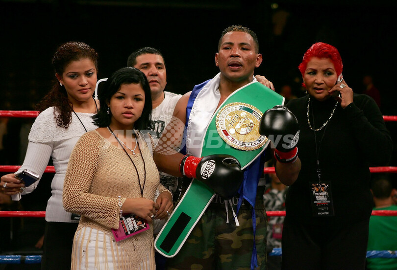 リカルド・マヨルガ 判定でフェルナンド・バルガスを降す