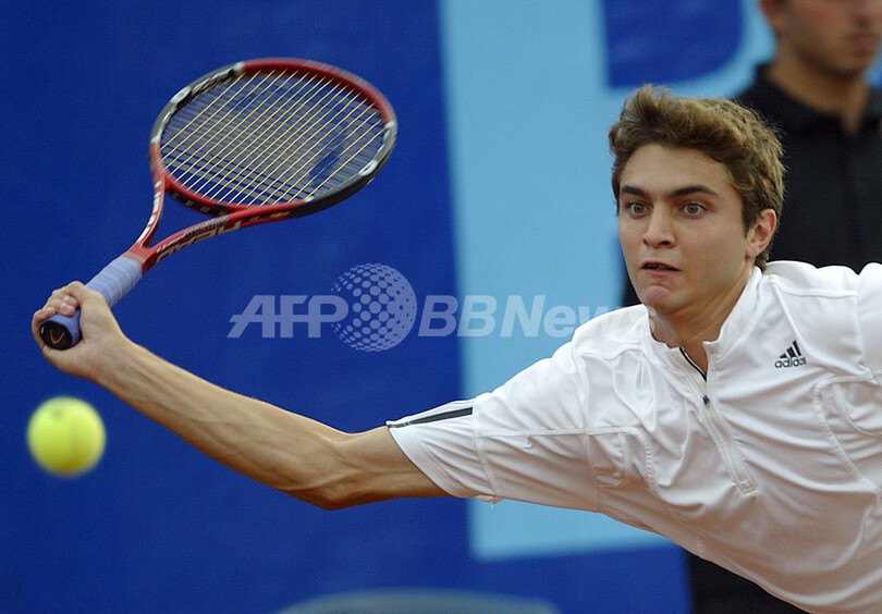 ジル・シモン ATPツアー通算2勝目を飾る