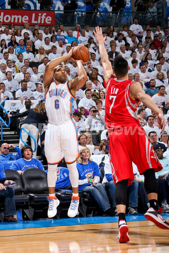 サンダーが連勝、デュラントとウエストブルックが29得点