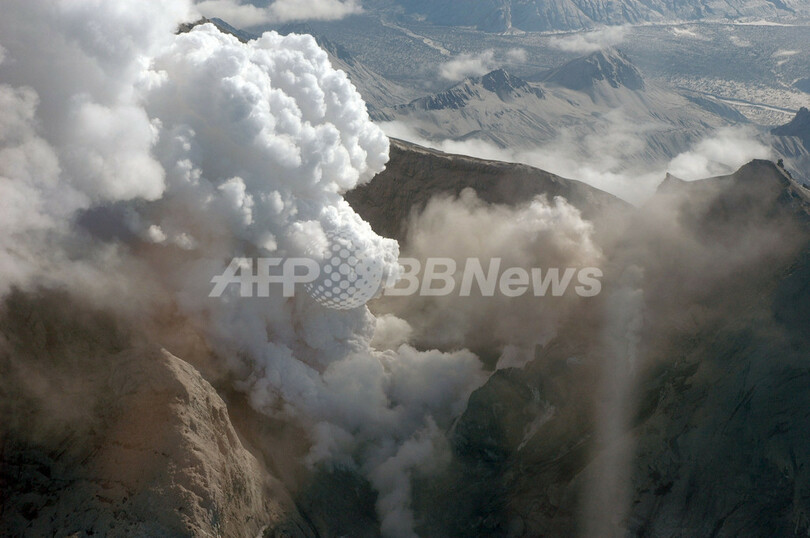 アラスカのリダウト山、噴火続く