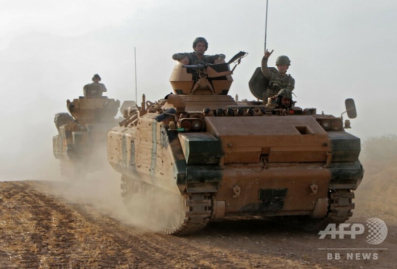 シリア・トルコ国境で交戦続く 米軍撤収の空白にロシア部隊