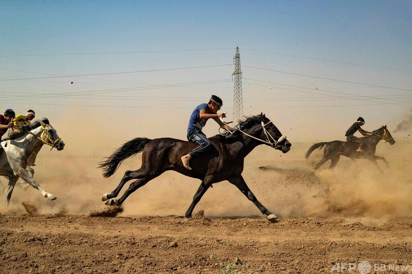 【今日の1枚】裸馬で全開レース、あぶみもなく手綱だけ シリア