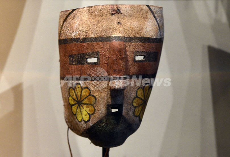 米先住民の「精霊マスク」 競売、差し止め請求棄却 計1億円超で落札