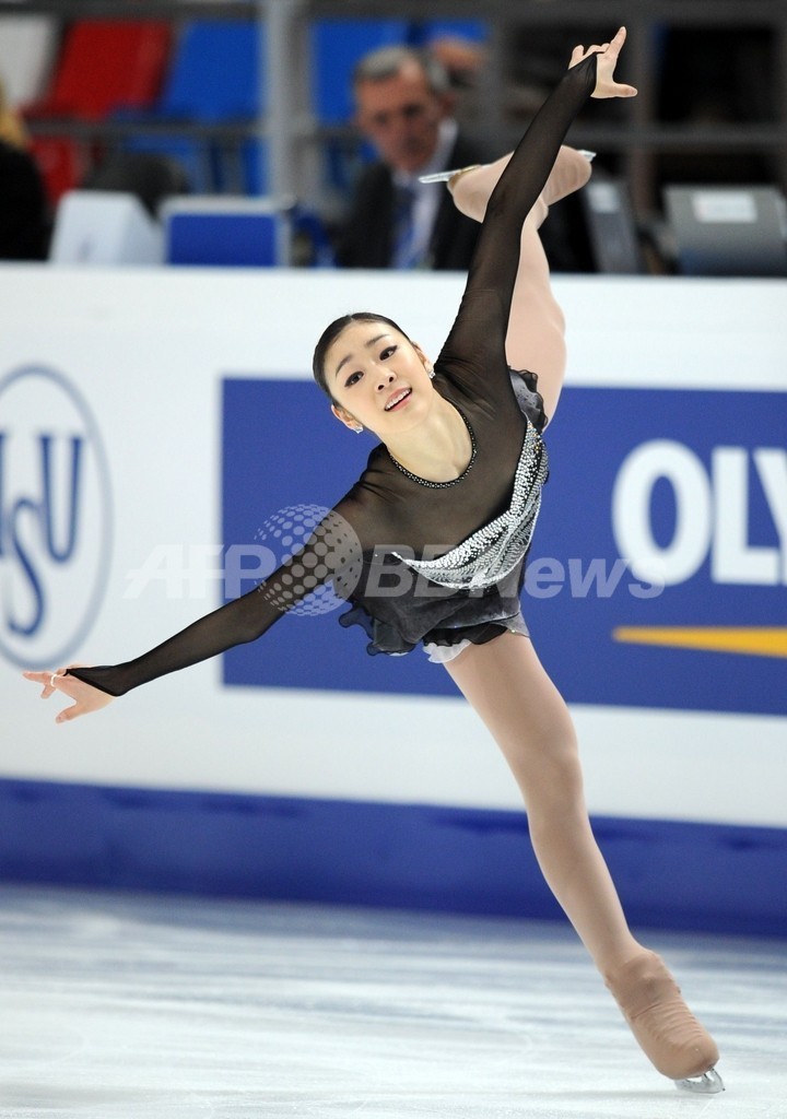 安藤がキム・ヨナ抑え2度目の優勝 11世界フィギュア