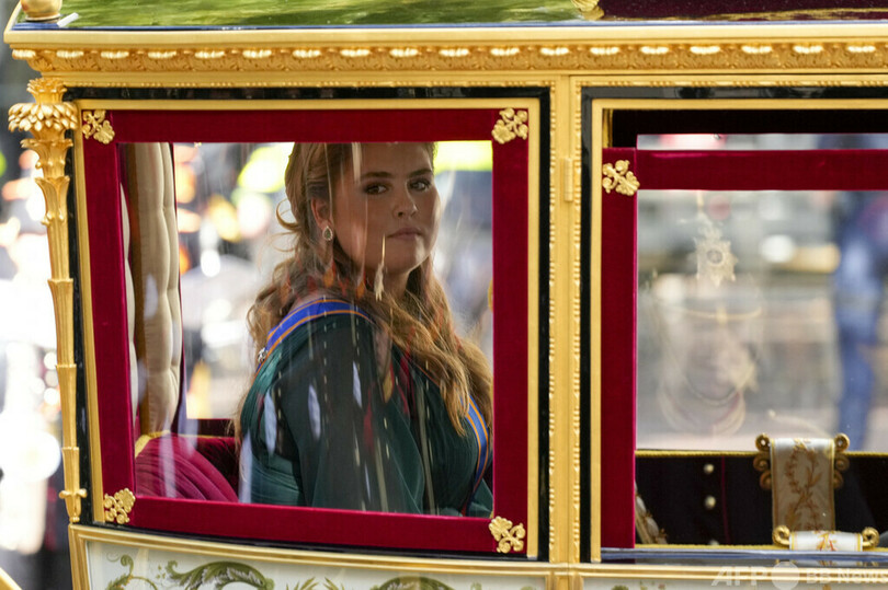 大学進学のオランダ王女、寮から宮殿に戻る 「安全への脅威」受け