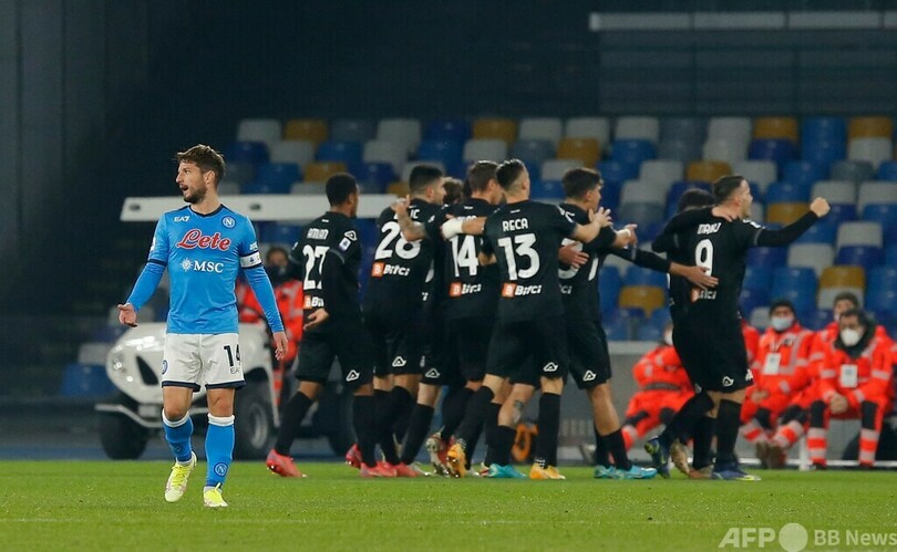 ミラン快勝、ナポリ抜いて2位に 首位インテルは7連勝