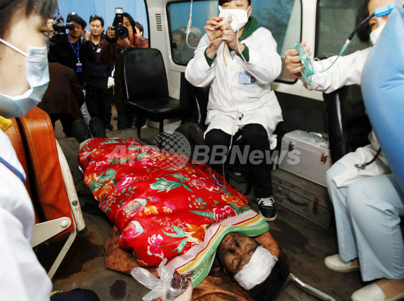 落盤の炭坑から45人救出、中国